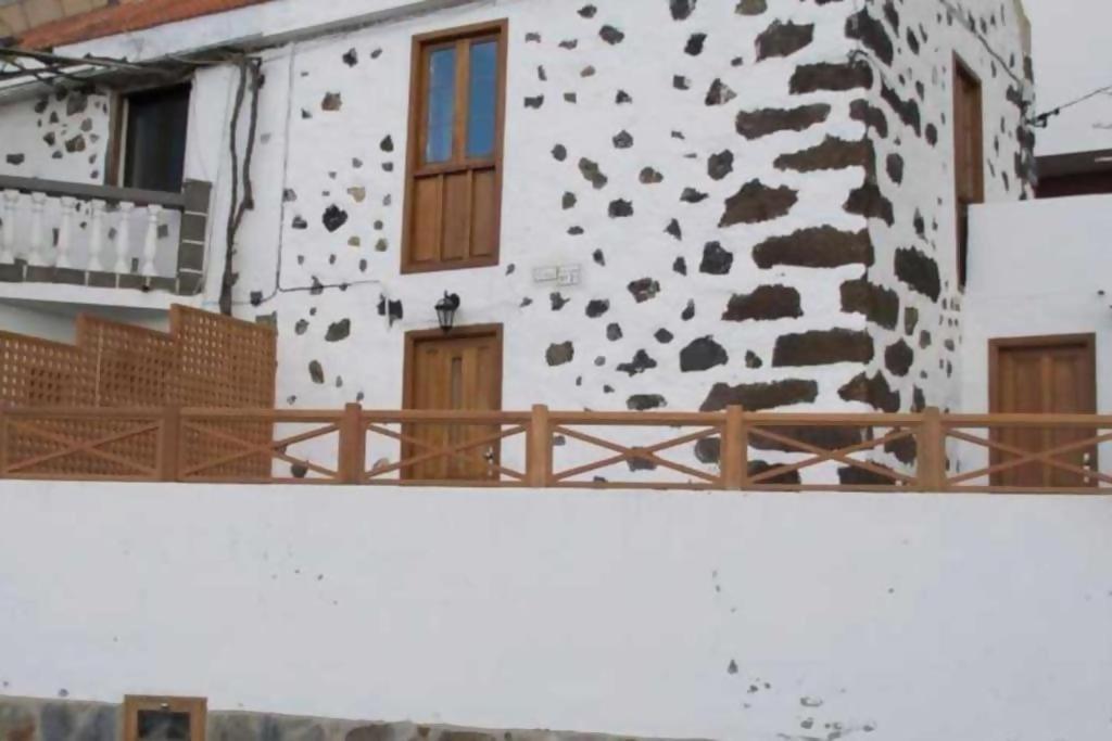 Casa Rural De 1945 Dos Plantas Patio Y Barbacoa Frontera Exterior photo